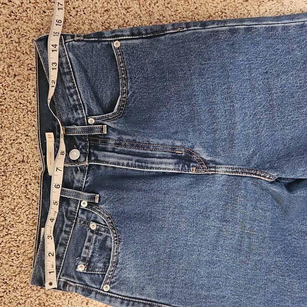 Levi's Women's Classic Blue Wide-Leg Jeans - Picture 4 of 7